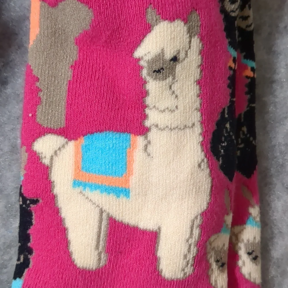 New MeUndies 2 pairs unisex Socks size Large  W 11.5 M 9 supima cotton